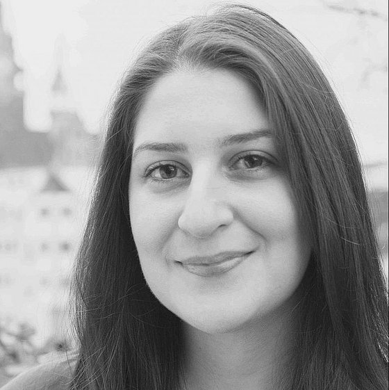 Portrait Frau Zeybek