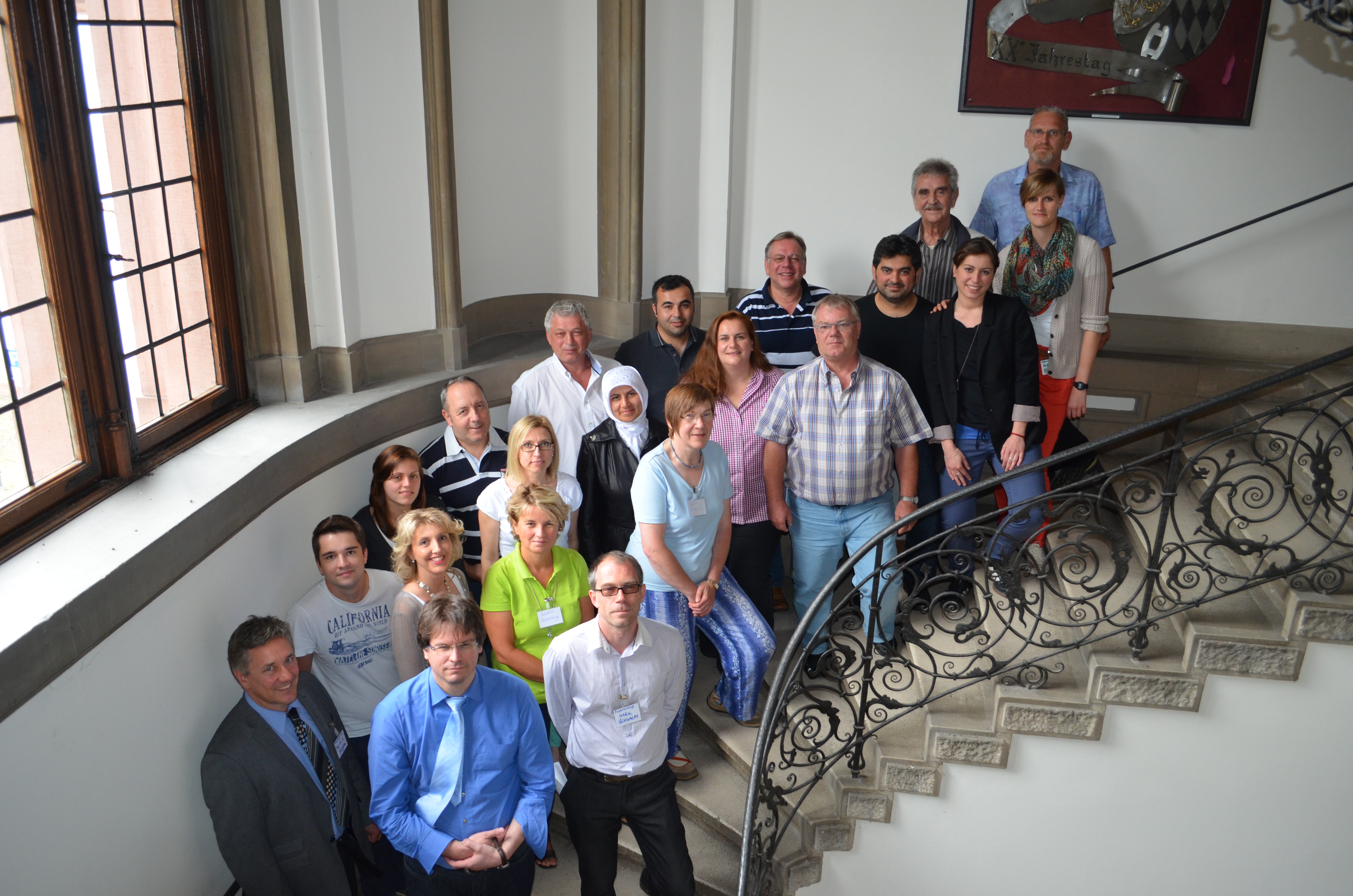 Gruppenfoto in Hausflur